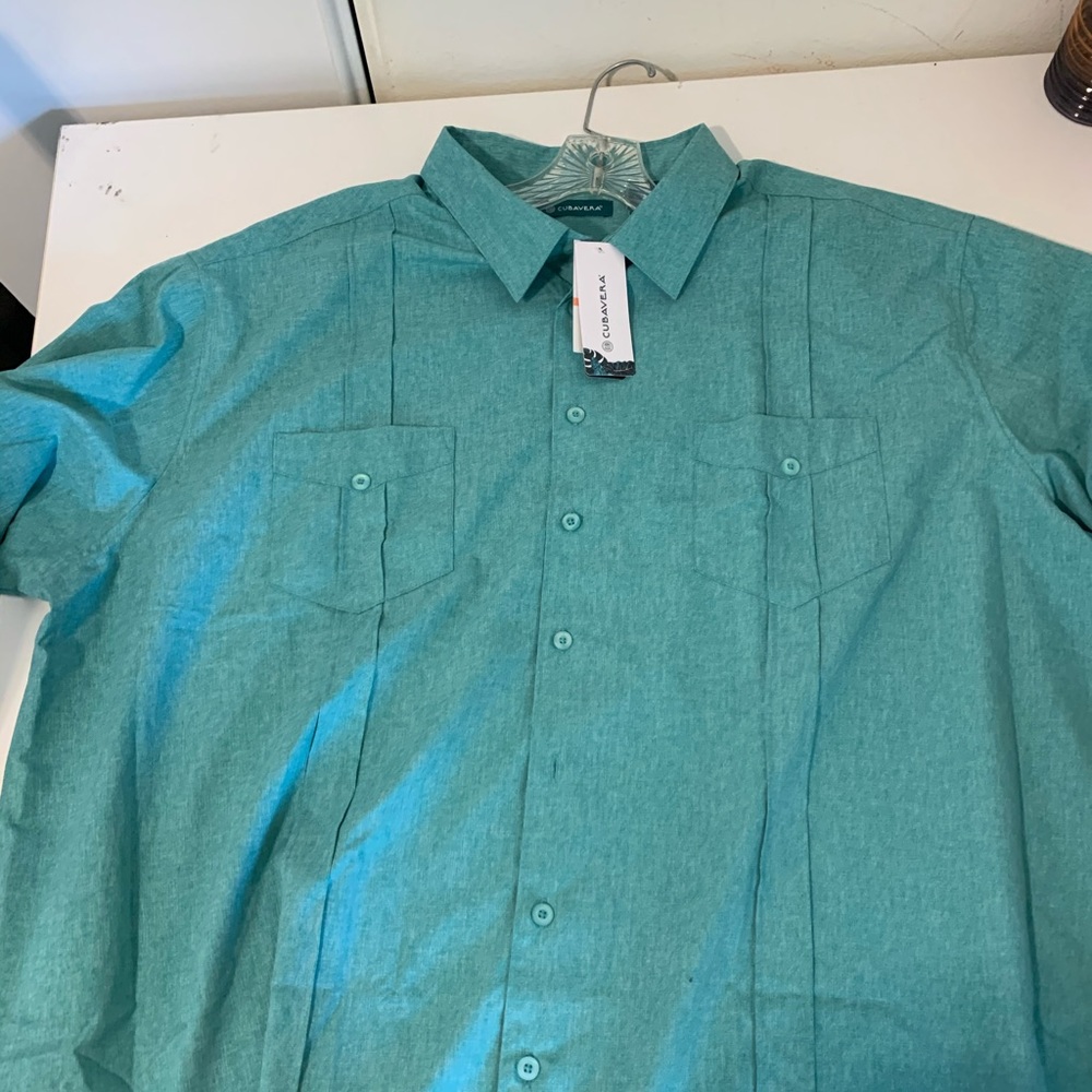 New Cubavera in perfect condition.